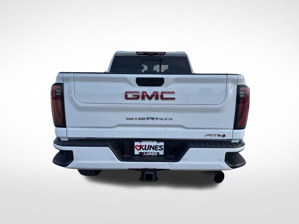 Used 2024 GMC Sierra 2500 AT4 w/ AT4 Premium Plus Package AWD/4WD image 10