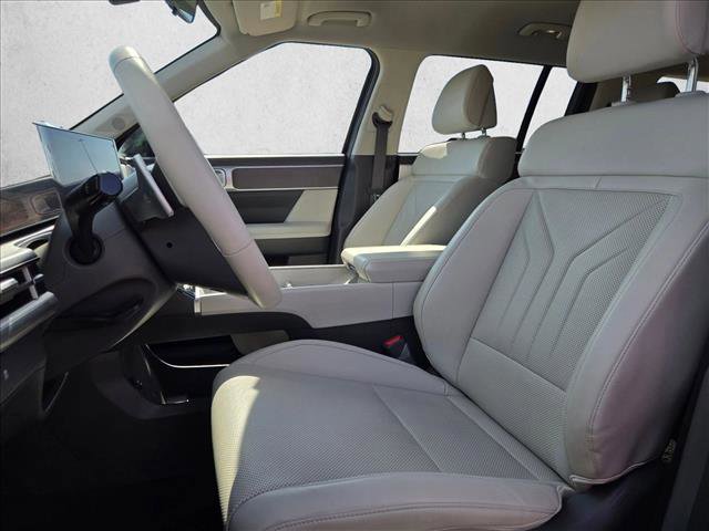 Used 2025 Hyundai Santa Fe SEL AWD/4WD image 14