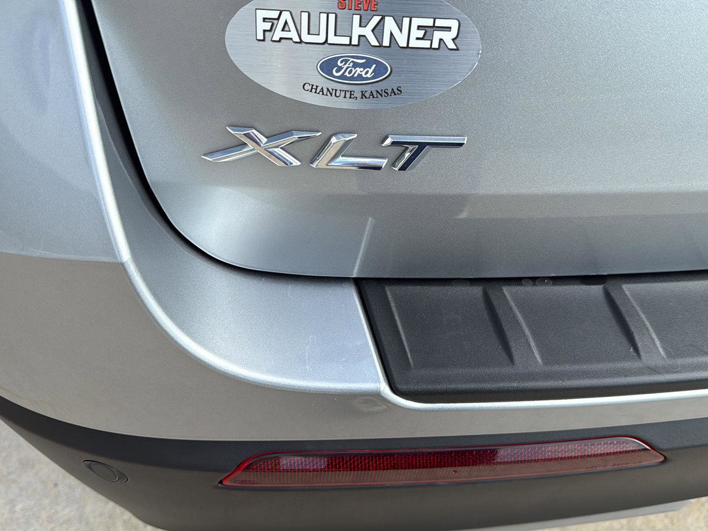 Used 2022 Ford Explorer XLT w/ Equipment Group 202A image 26