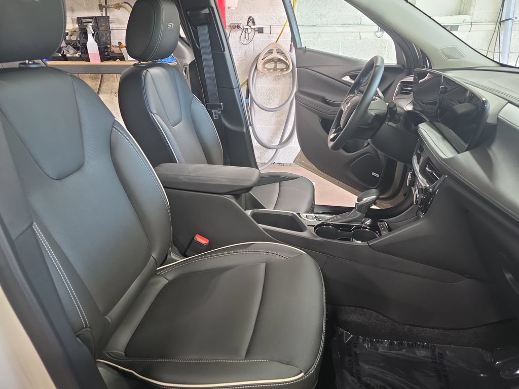New 2026 Buick Encore GX Sport Touring w/ Studio Series AWD/4WD image 10