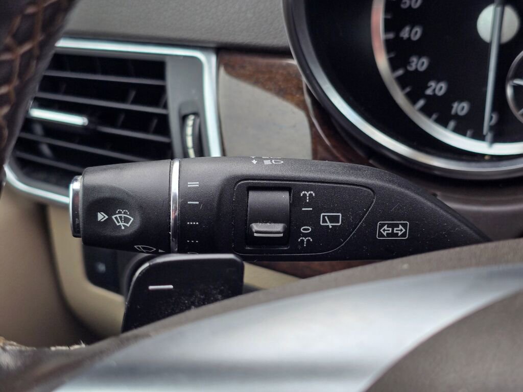 Used 2013 Mercedes-Benz ML 350 2WD image 30