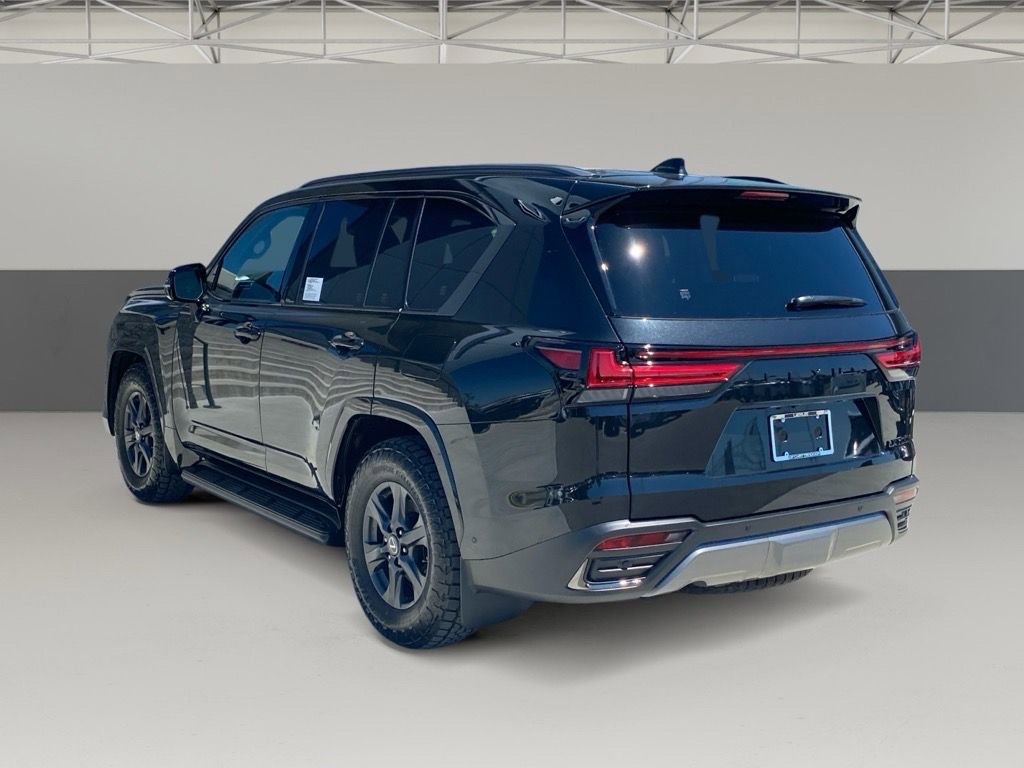 New 2025 Lexus LX 700h Overtrail image 4
