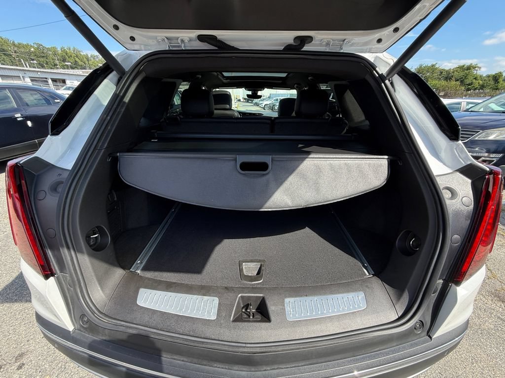 Used 2025 Cadillac XT5 Premium Luxury w/ Technology Package AWD/4WD image 25