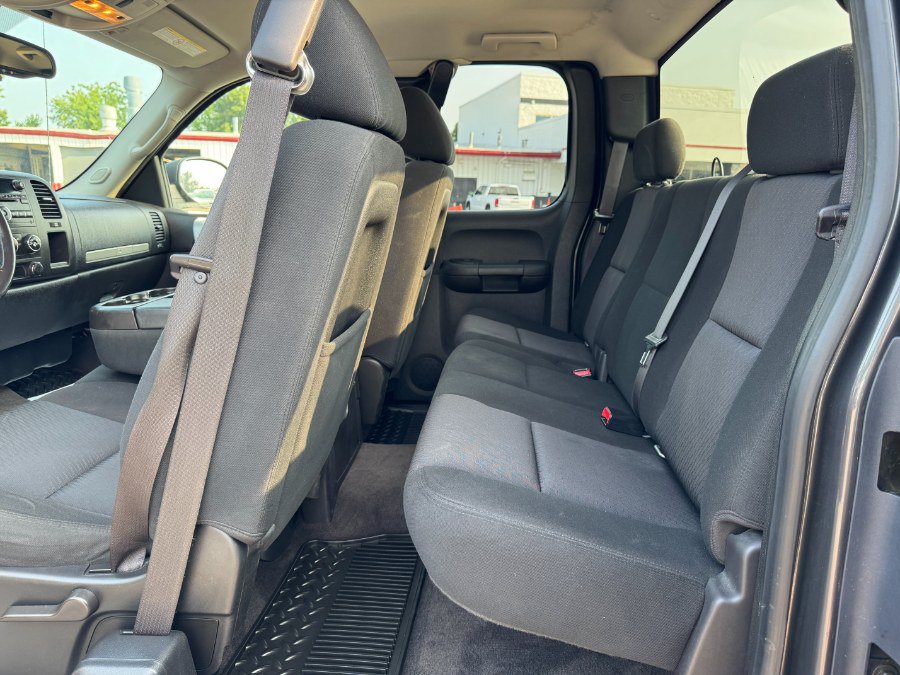 Used 2010 Chevrolet Silverado 2500 LT AWD/4WD image 16