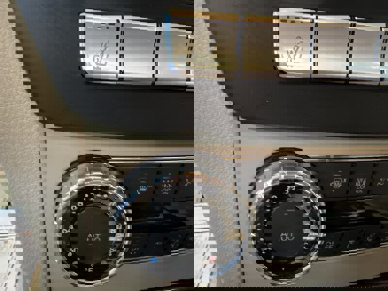 Used 2012 Mercedes-Benz C 300 4MATIC Sedan image 23