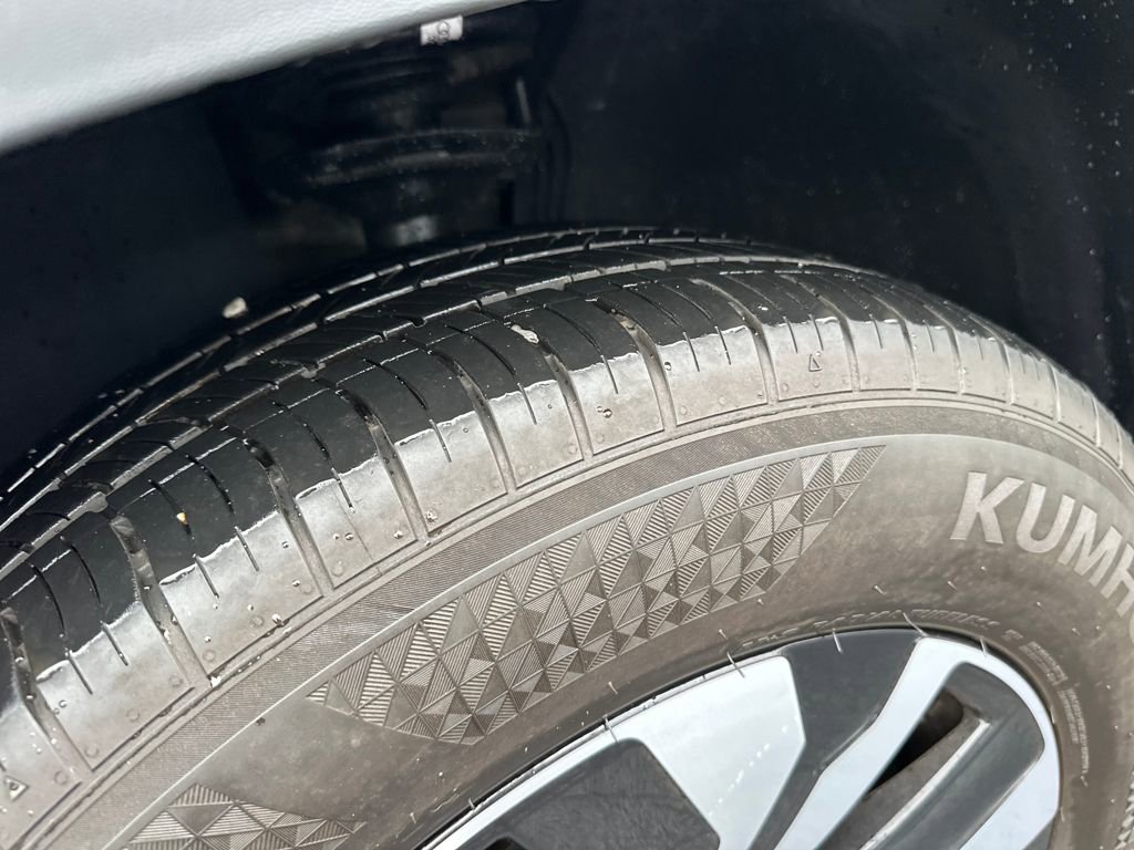 Used 2024 Volkswagen Atlas SE image 13