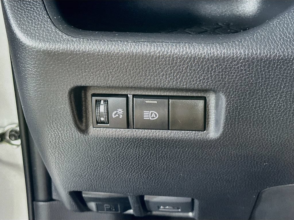 Used 2024 Toyota RAV4 LE AWD/4WD image 21