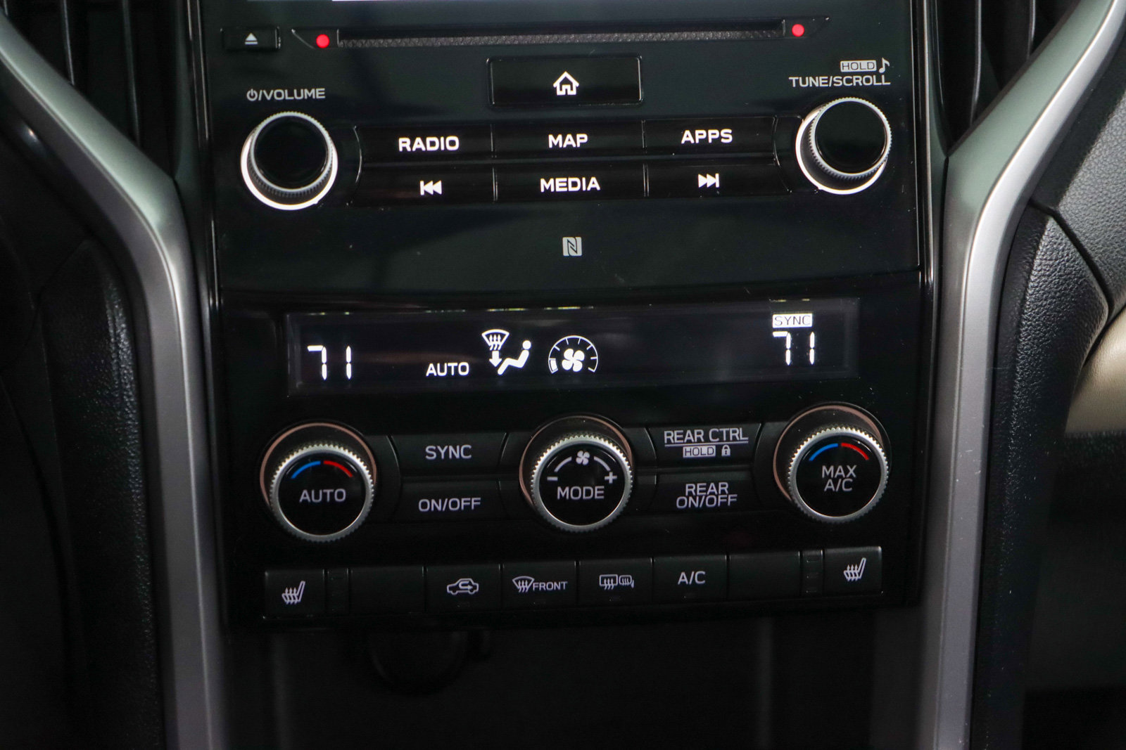 Used 2022 Subaru Ascent Limited w/ Technology Package image 21