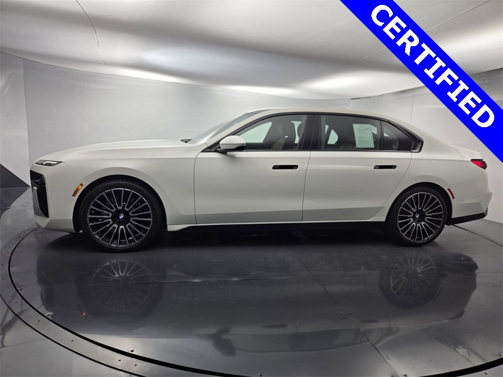 Certified 2025 BMW 760i xDrive image 9