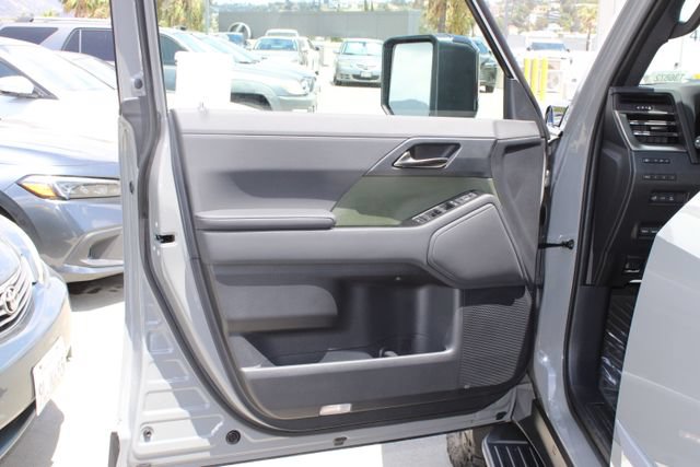 Certified 2025 Lexus GX 550 w/ Accessory Package (32) AWD/4WD image 11
