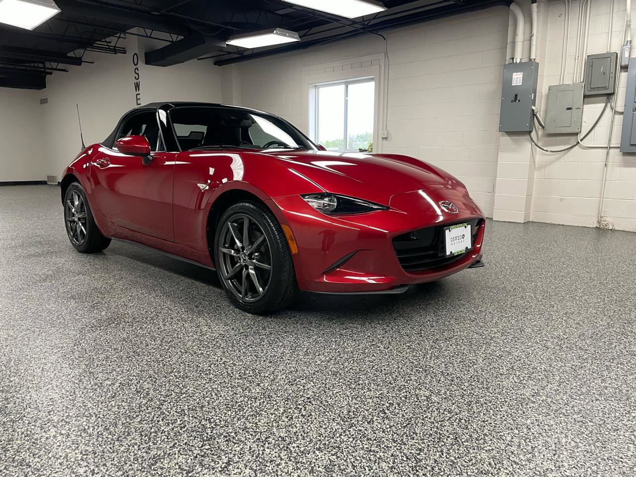 Used 2016 MAZDA MX-5 Miata Grand Touring RWD image 4