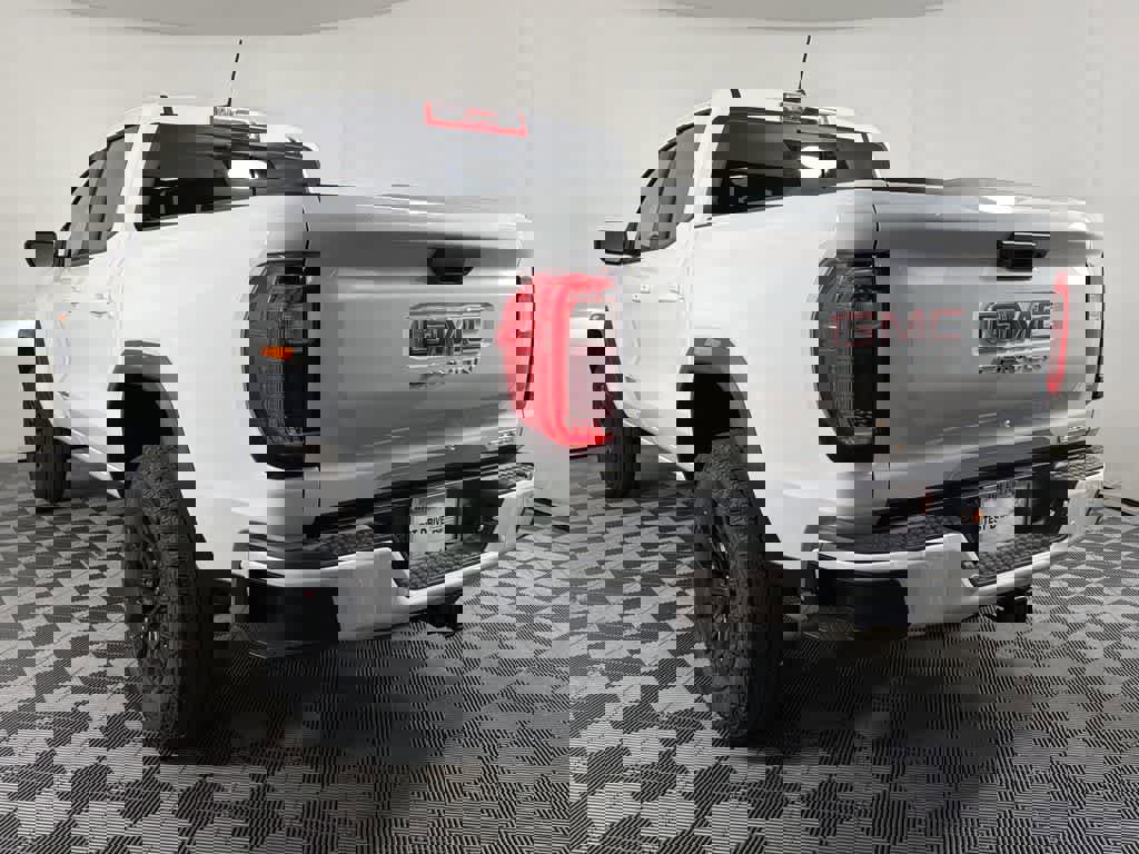 New 2026 GMC Canyon Elevation w/ Convenience Package image 7