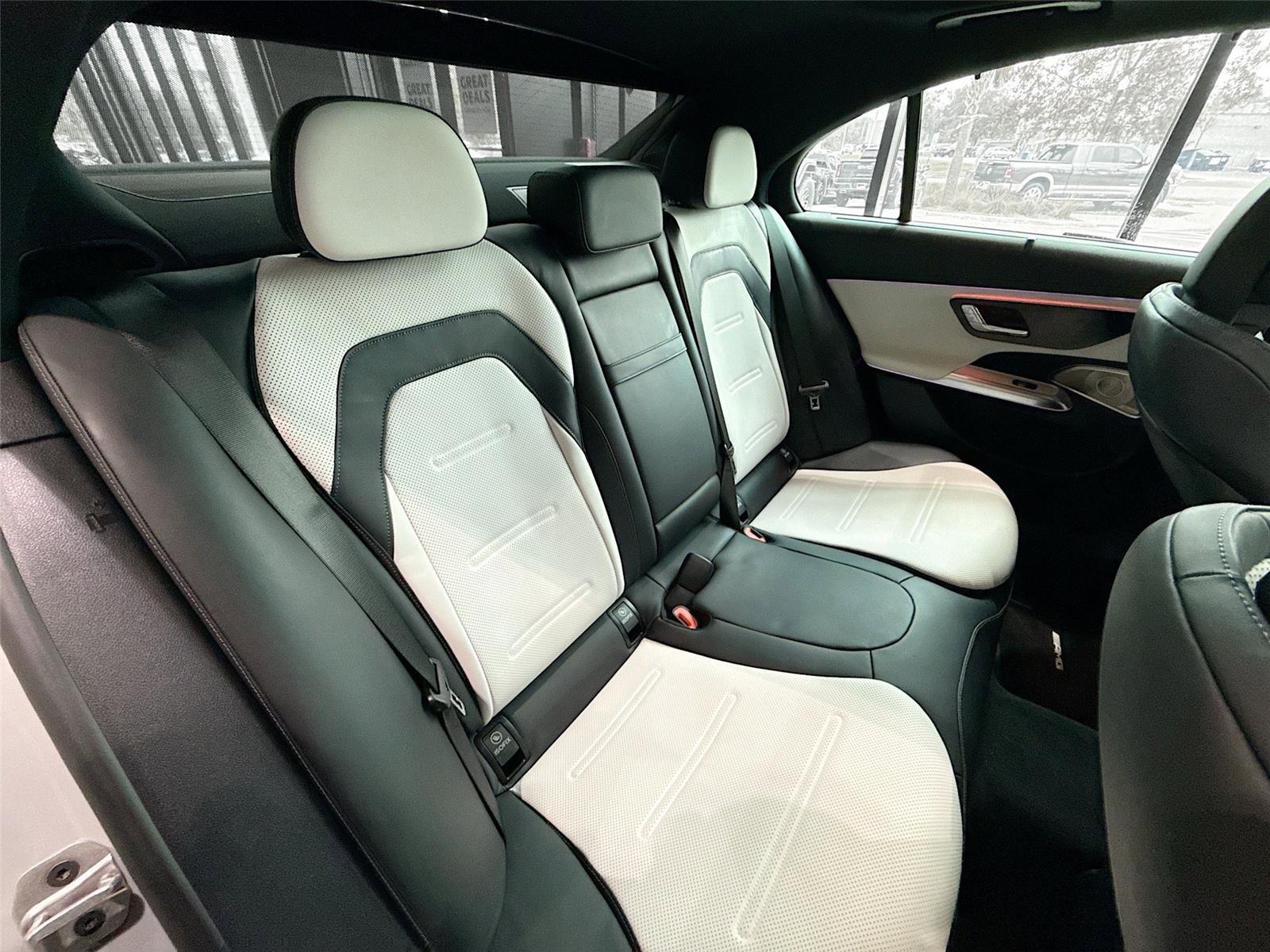 Used 2026 Mercedes-Benz E 53 AMG e 4MATIC Sedan image 27