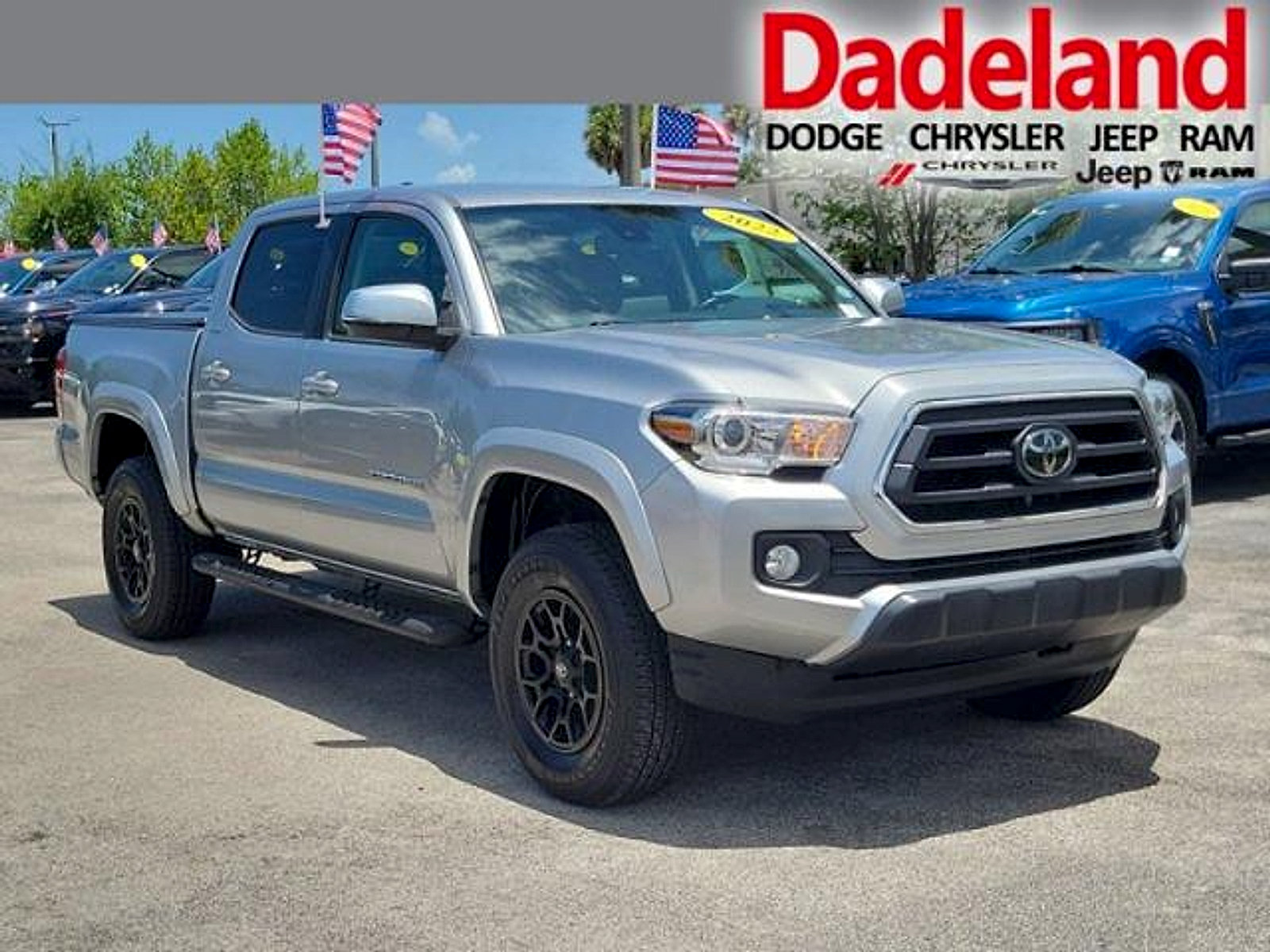 Used 2022 Toyota Tacoma SR5 w/ Technology Package RWD image 1