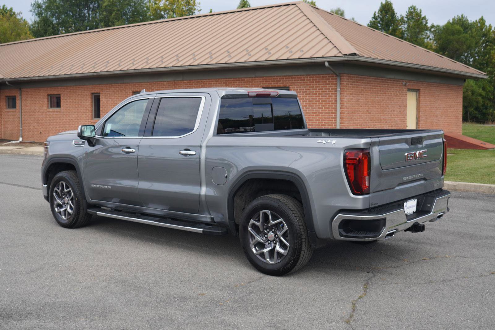 New 2026 GMC Sierra 1500 SLT w/ SLT Premium Package image 7