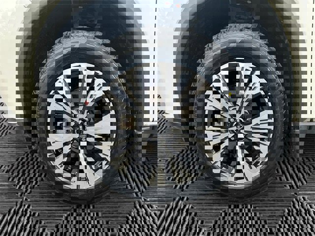 Certified 2023 Nissan Rogue SV image 14