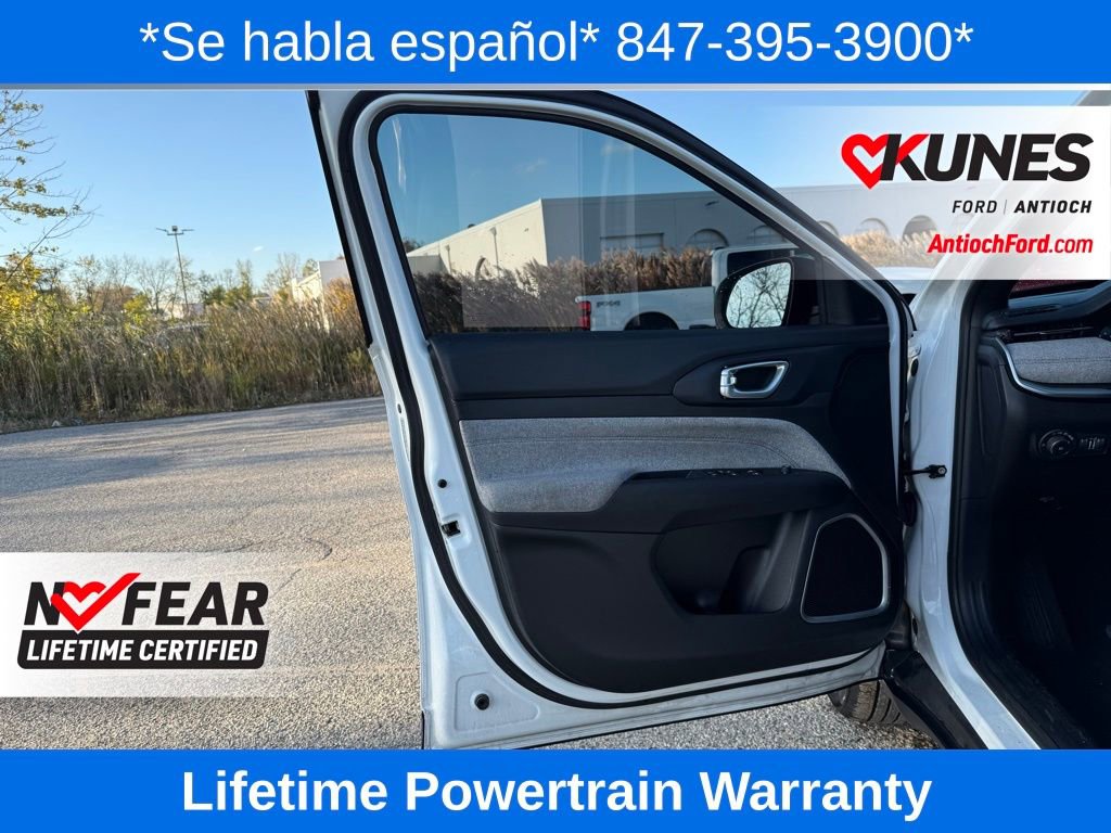 Used 2024 Jeep Compass Latitude image 28