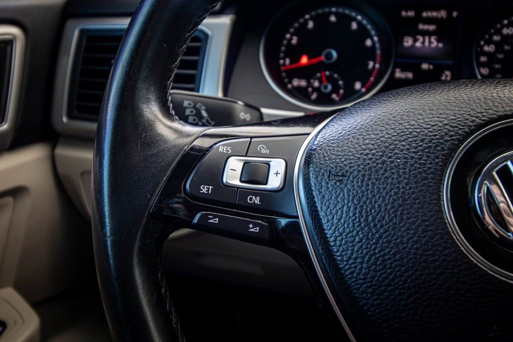 Used 2018 Volkswagen Atlas SE image 32