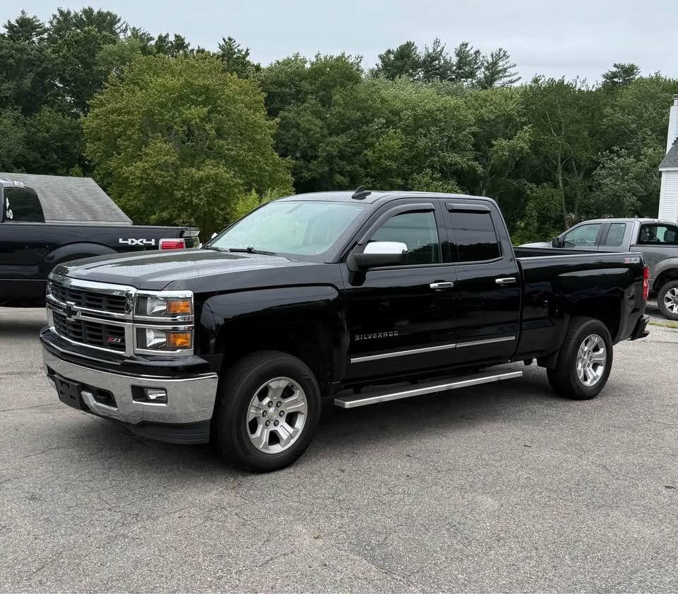 Used 2015 Chevrolet Silverado 1500 LT w/ All Star Edition AWD/4WD image 2