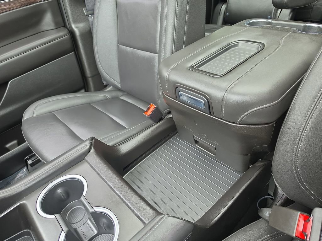 Certified 2024 Chevrolet Suburban Z71 w/ Luxury Package AWD/4WD image 19