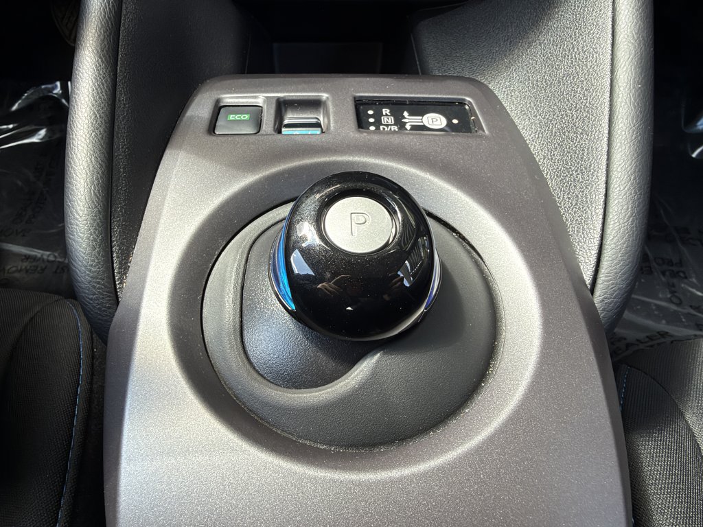 Used 2025 Nissan Leaf S FWD image 23