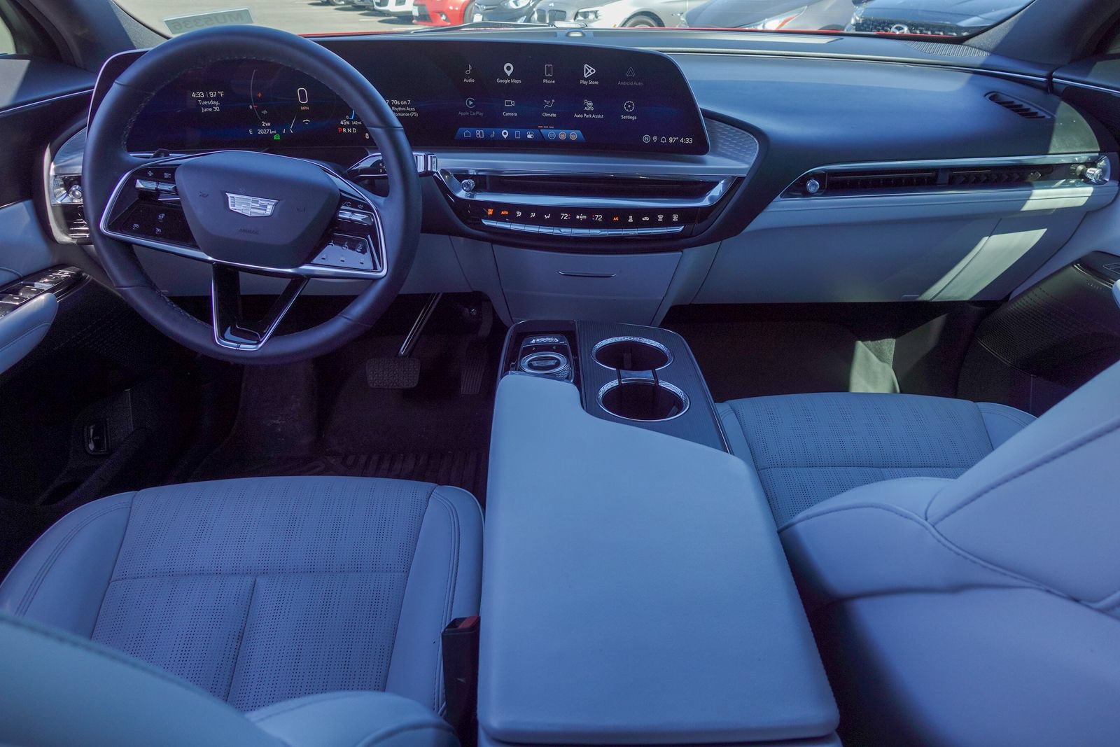 Used 2024 Cadillac Lyriq Luxury w/ LPO, Floor Liner Package RWD image 10