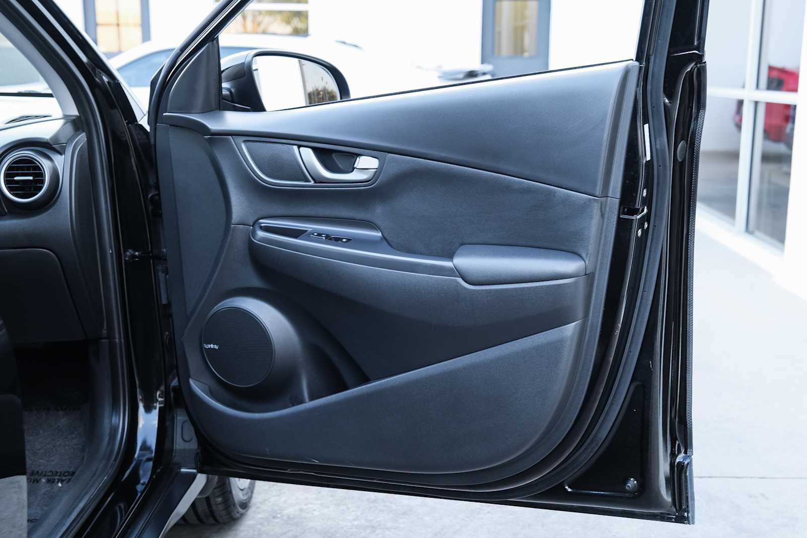 Used 2018 Hyundai Kona Ultimate FWD image 37