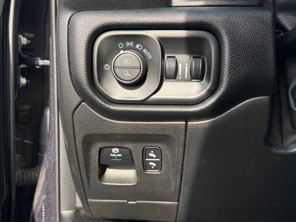 Used 2020 RAM 1500 Laramie image 26