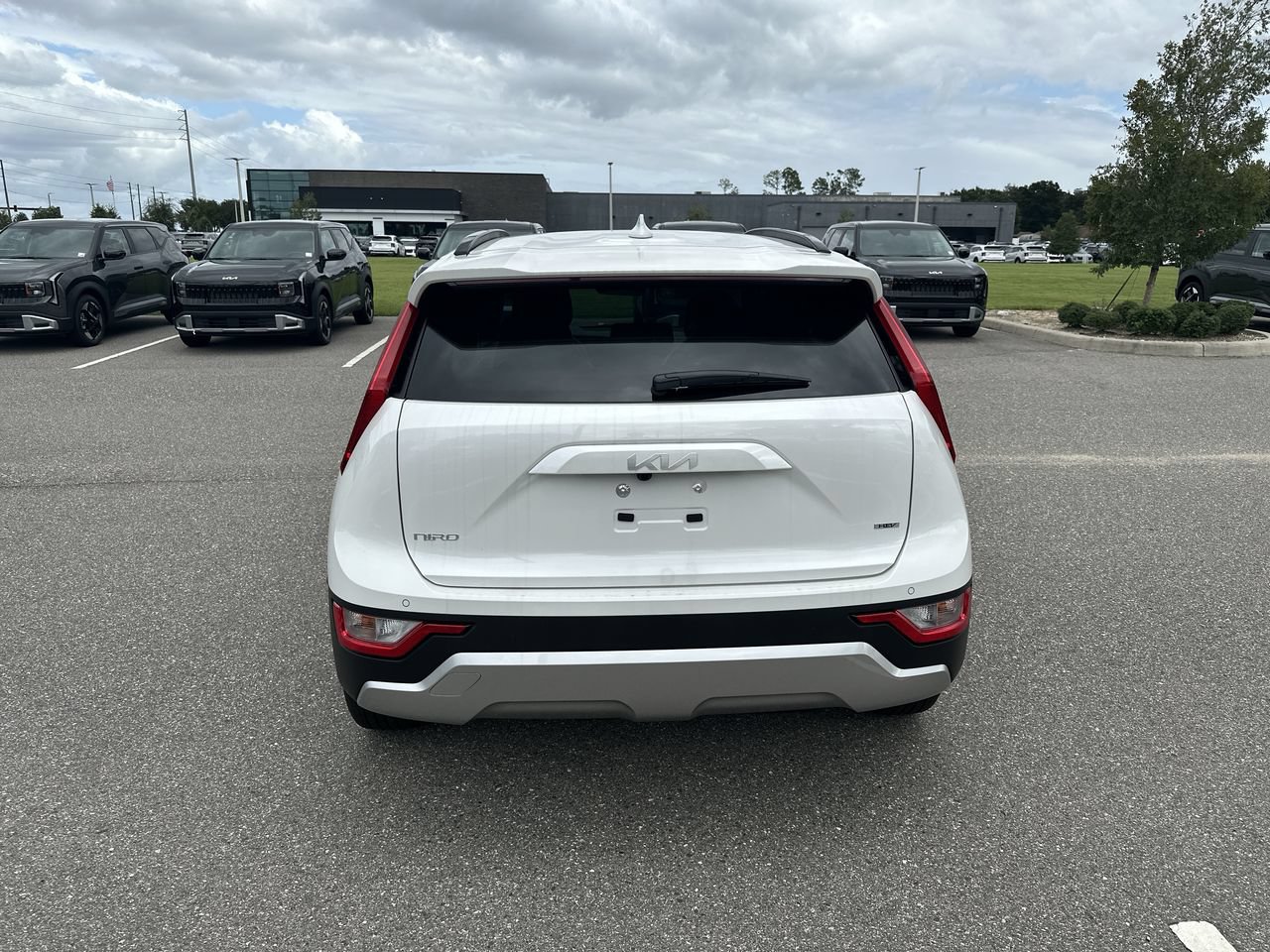 New 2026 Kia Niro EX FWD image 20