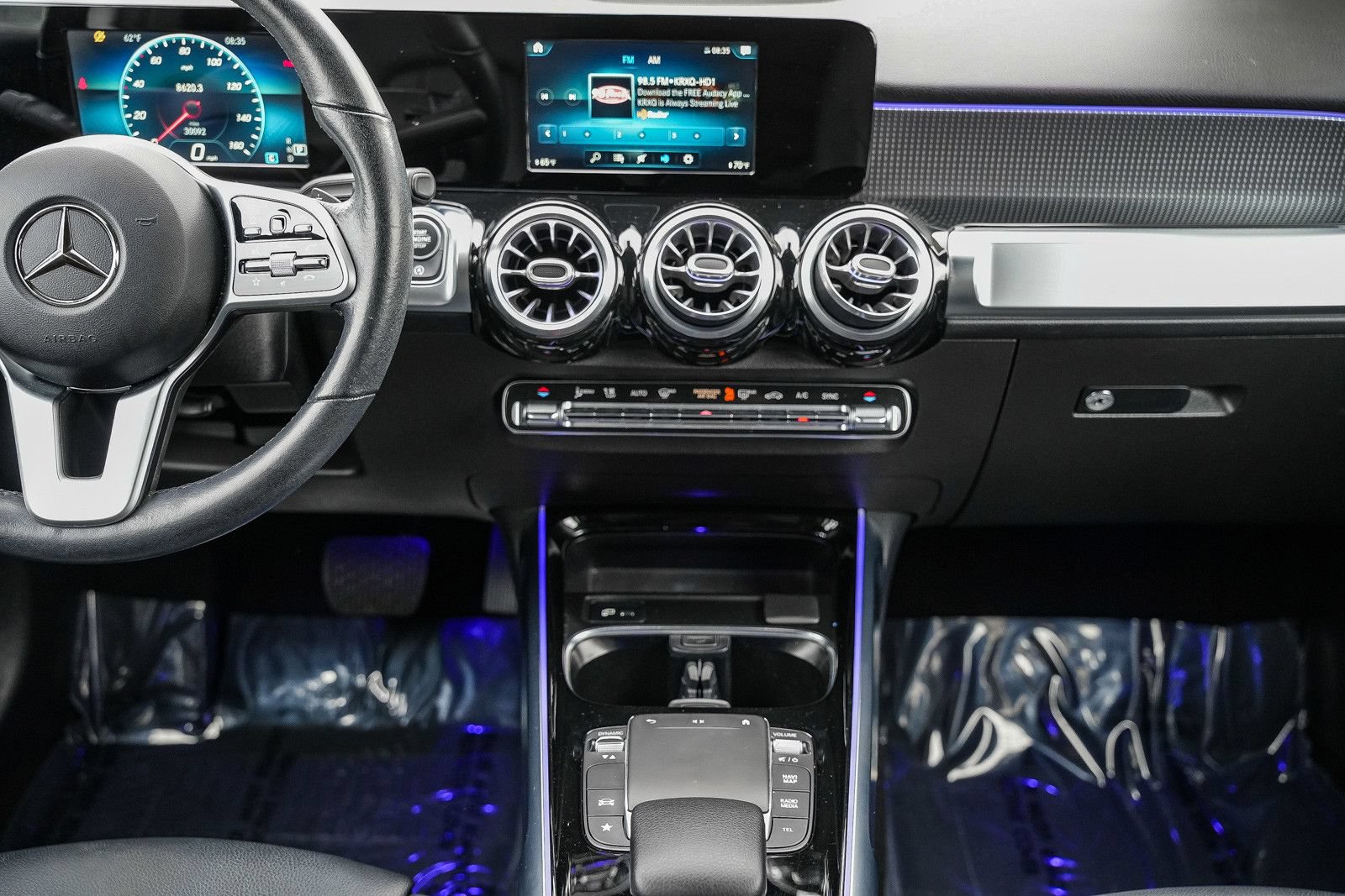 Used 2021 Mercedes-Benz GLB 250 4MATIC image 13