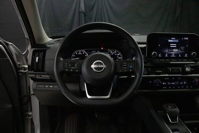 Used 2023 Nissan Pathfinder SV w/ SV Premium Package image 25