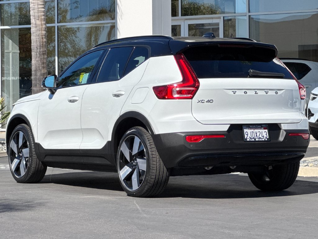 Certified 2023 Volvo XC40 Recharge Ultimate AWD/4WD image 3