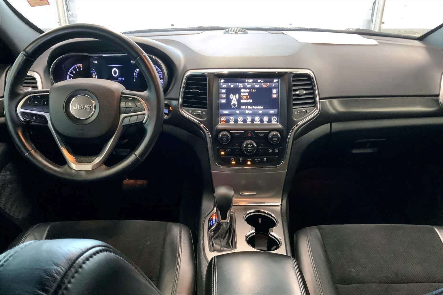 Used 2018 Jeep Grand Cherokee Altitude RWD image 15