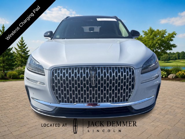 Used 2025 Lincoln Corsair AWD w/ Equipment Group 101A image 11