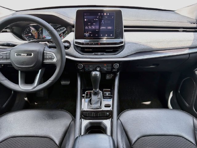 Used 2022 Jeep Compass Latitude AWD/4WD image 15