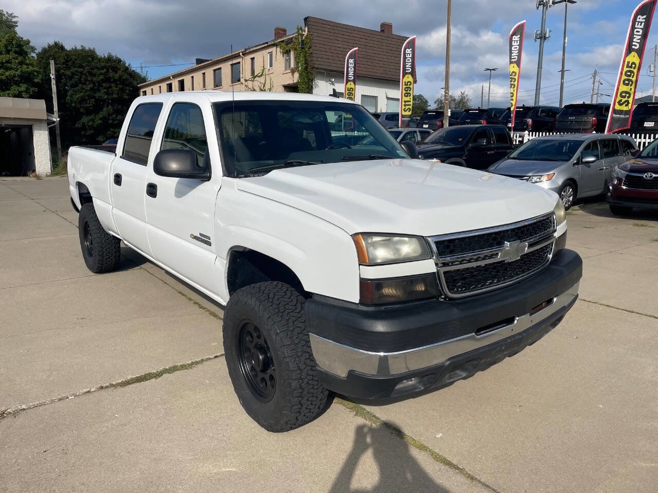 Used 2006 Chevrolet Silverado 2500 LT w/ Heavy-Duty Power Package image 2