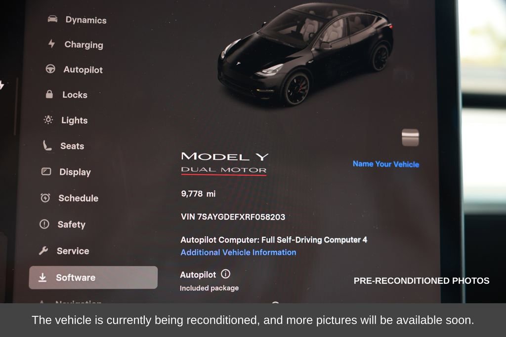 Used 2024 Tesla Model Y Performance image 23