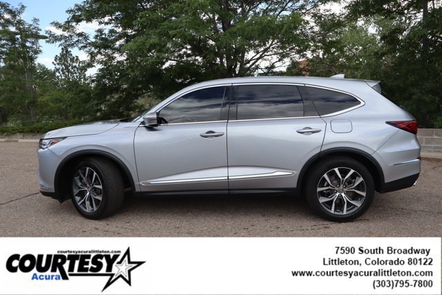 Used 2024 Acura MDX w/ Technology Package AWD/4WD image 3