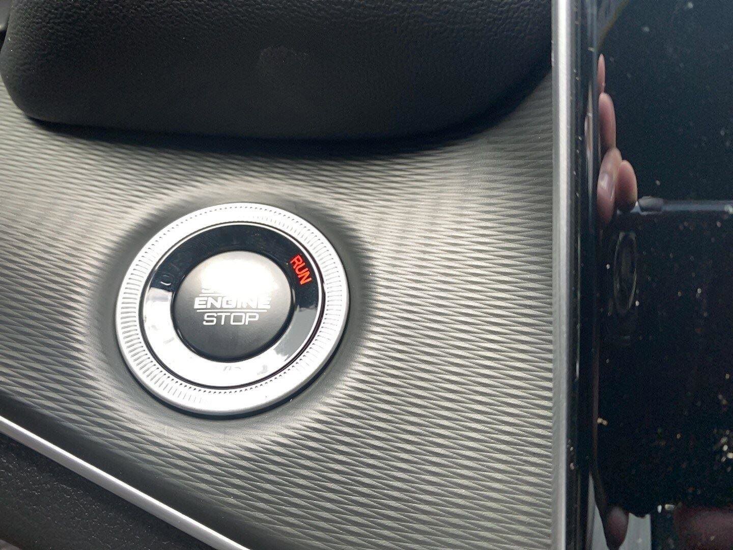 New 2025 Jeep Grand Cherokee Altitude image 9