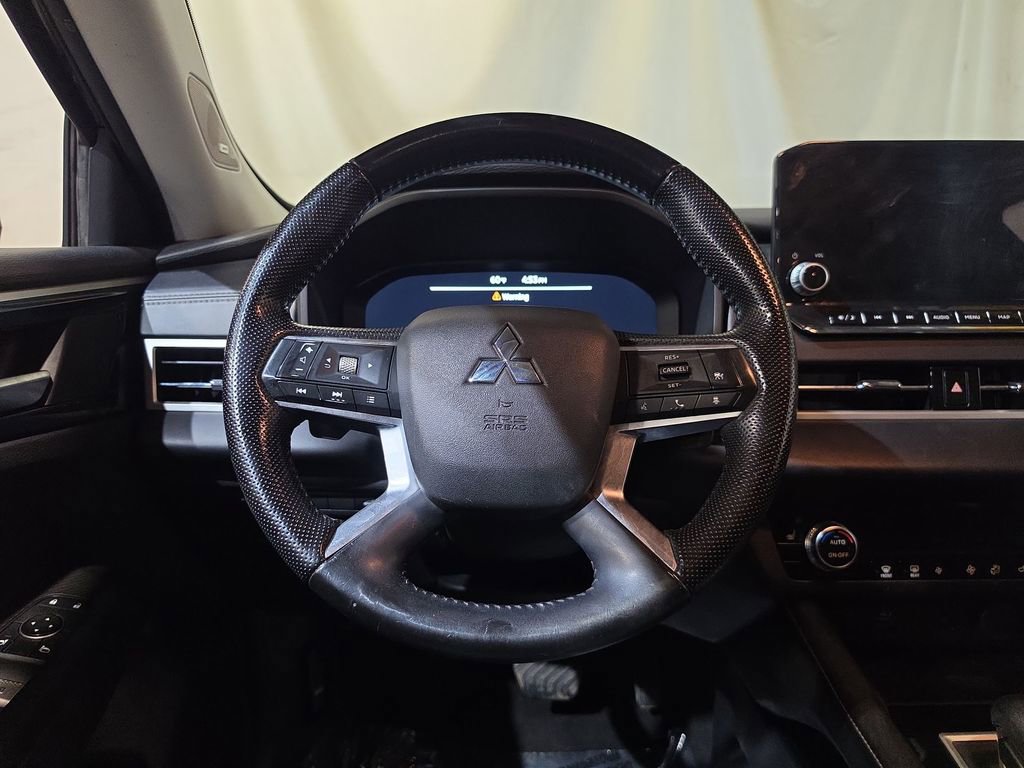 Used 2022 Mitsubishi Outlander SE AWD/4WD image 11