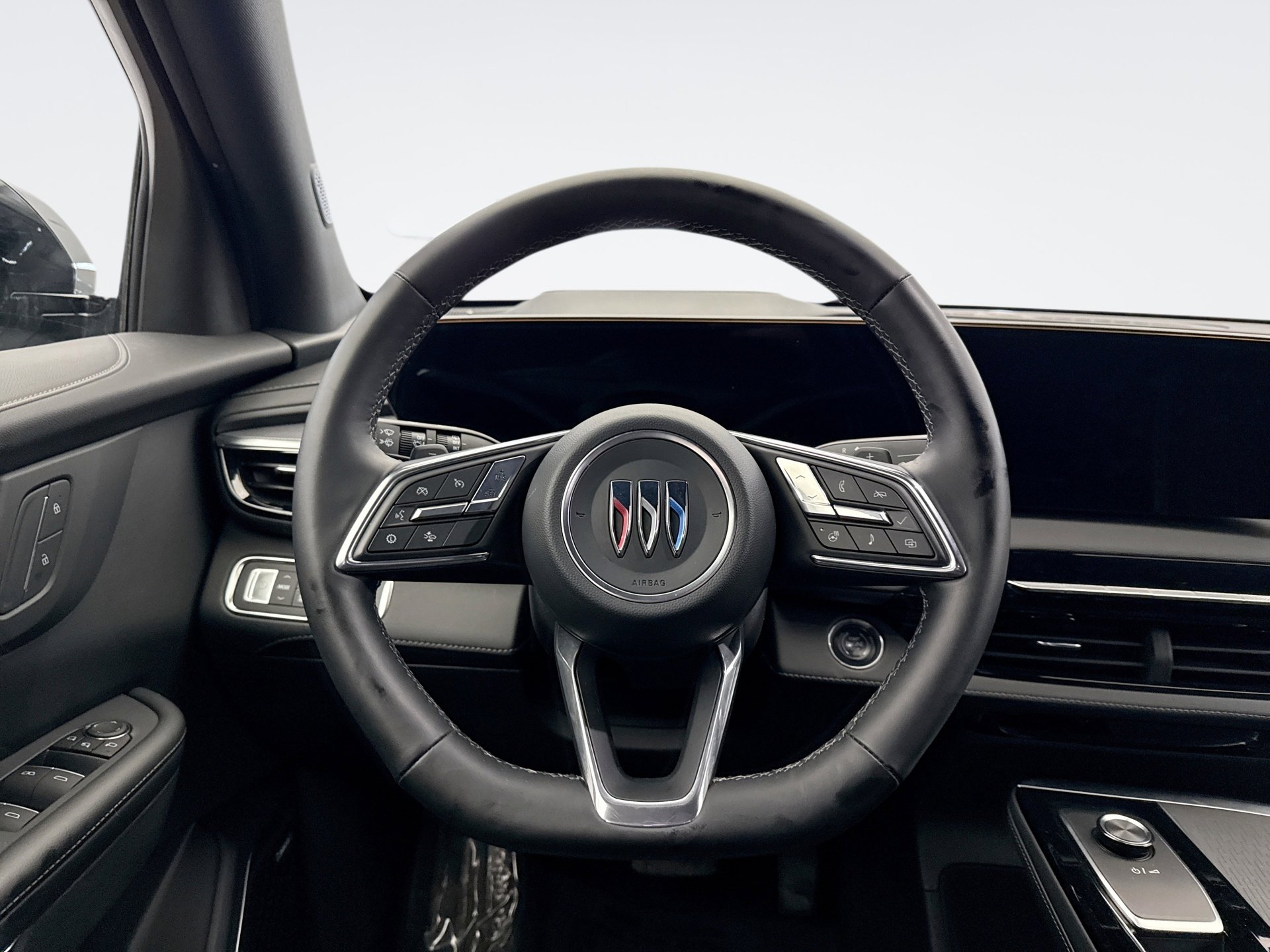 Used 2025 Buick Enclave Sport Touring image 12
