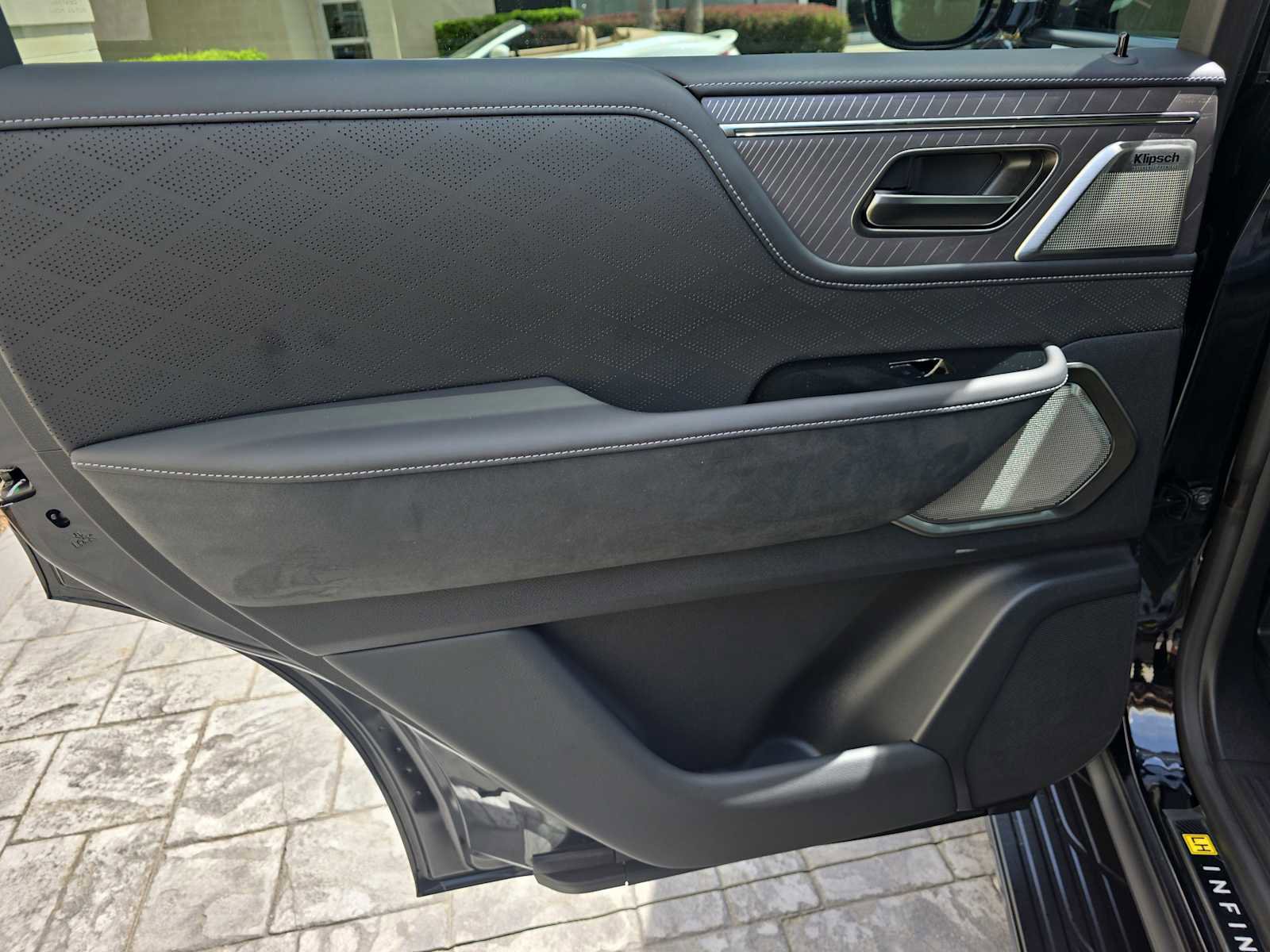 New 2026 INFINITI QX80 Autograph w/ Autograph Exterior Package image 11