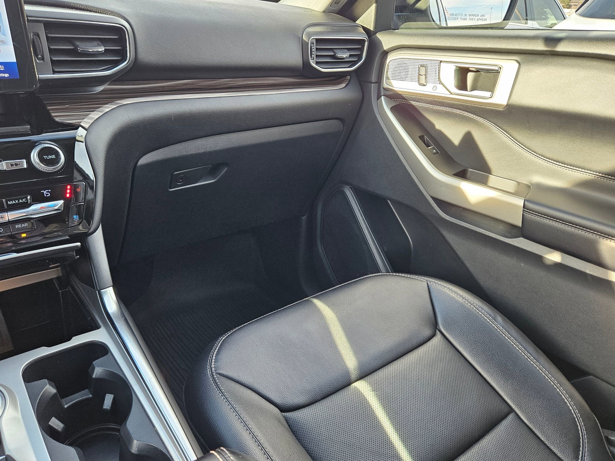 Used 2021 Ford Explorer Limited w/ Equipment Group 301A image 11