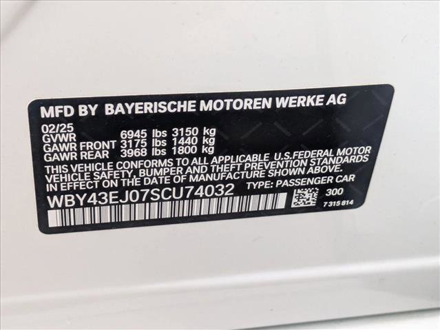 Used 2025 BMW i7 eDrive50 w/ M Sport Package image 25