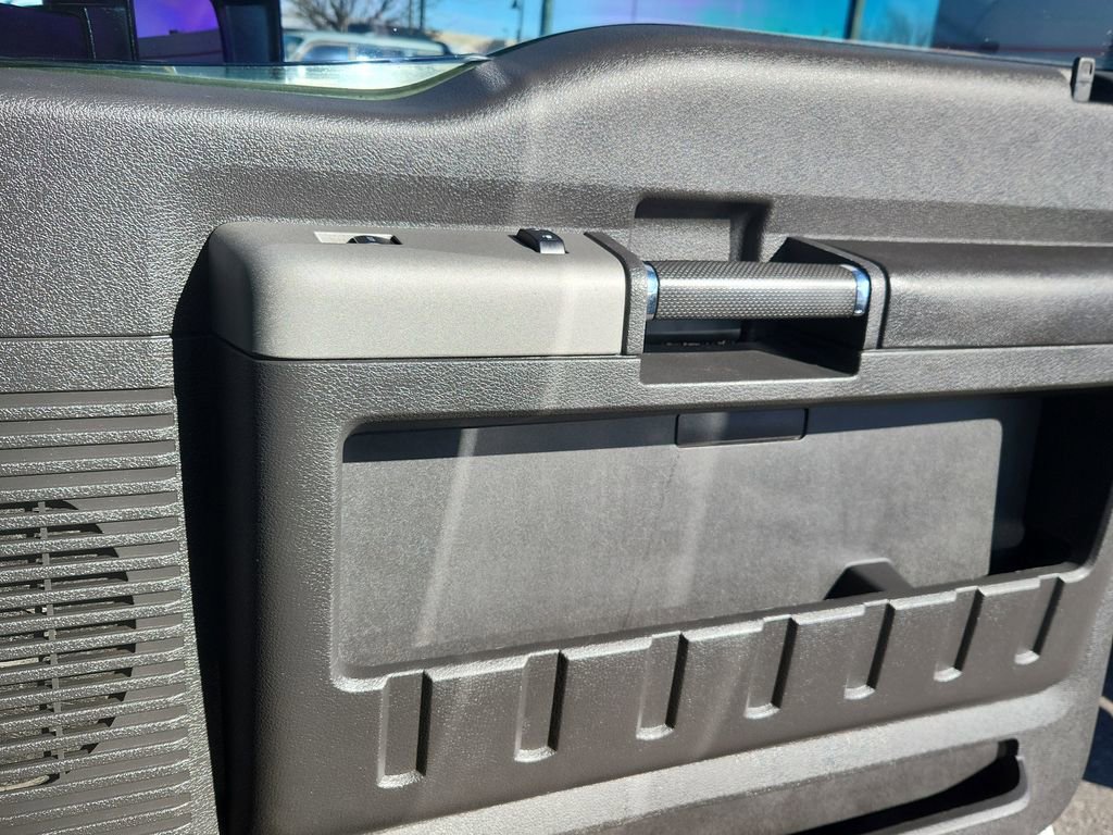 Used 2014 Ford F250 Lariat w/ Lariat Interior Package image 14