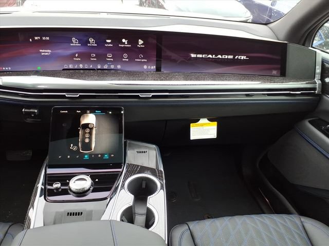 New 2026 Cadillac Escalade IQL Sport 1 w/ LPO, ONYX Package AWD/4WD image 17