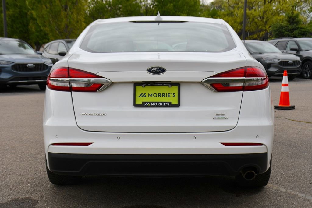 Used 2020 Ford Fusion SE FWD image 5