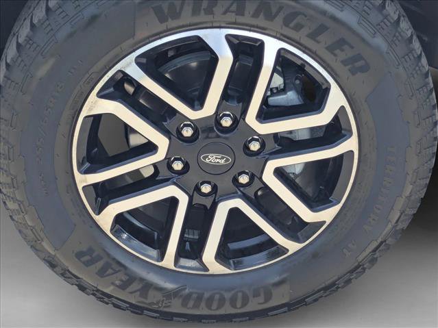Used 2025 Ford Ranger Lariat w/ FX4 Off-Road Package AWD/4WD image 22