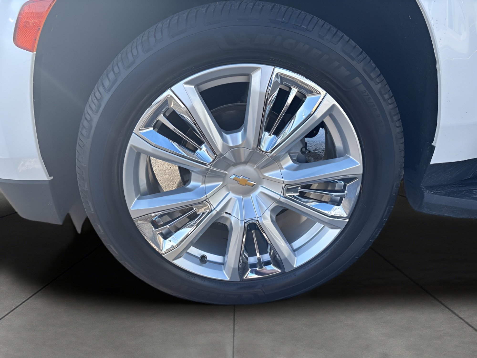 Used 2023 Chevrolet Suburban High Country AWD/4WD image 13