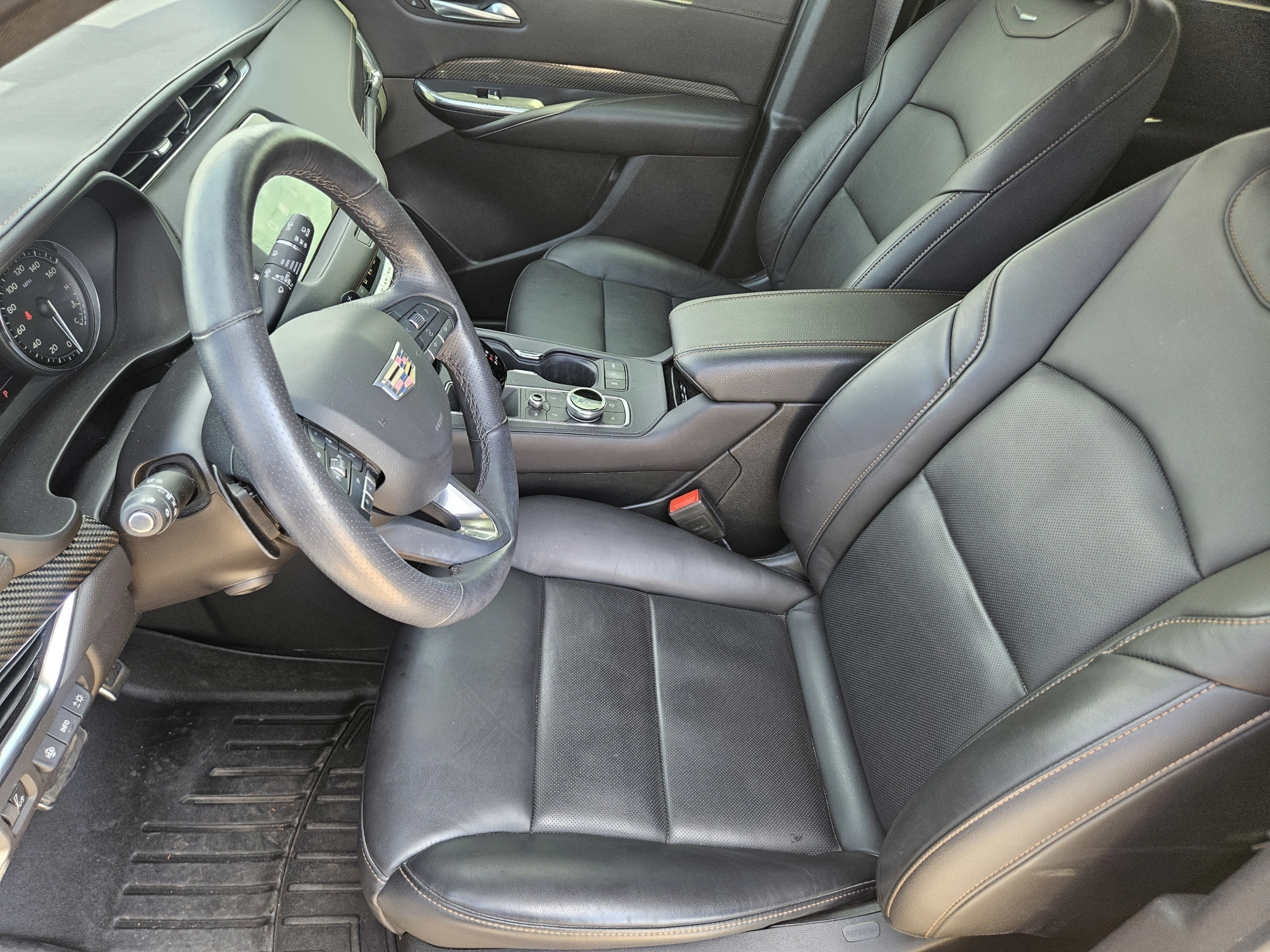Used 2023 Cadillac XT4 Sport FWD image 5